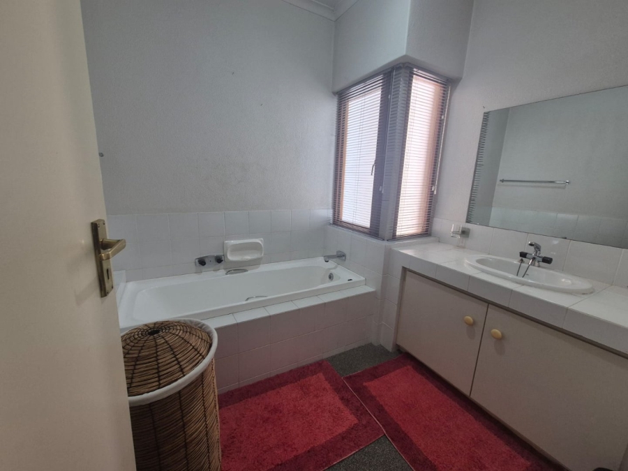 3 Bedroom Property for Sale in Wilro Park Gauteng