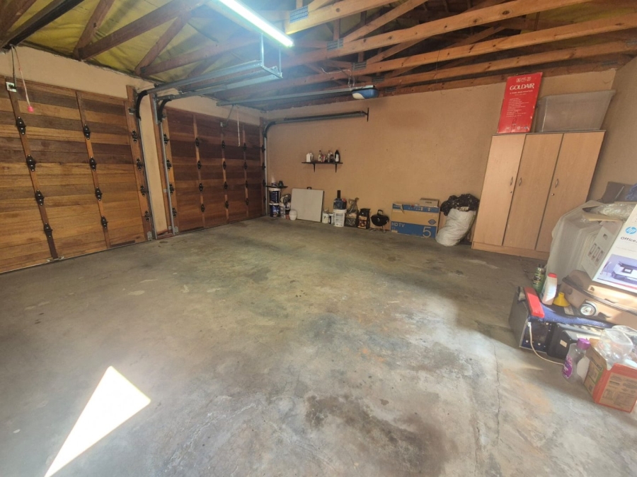 3 Bedroom Property for Sale in Wilro Park Gauteng