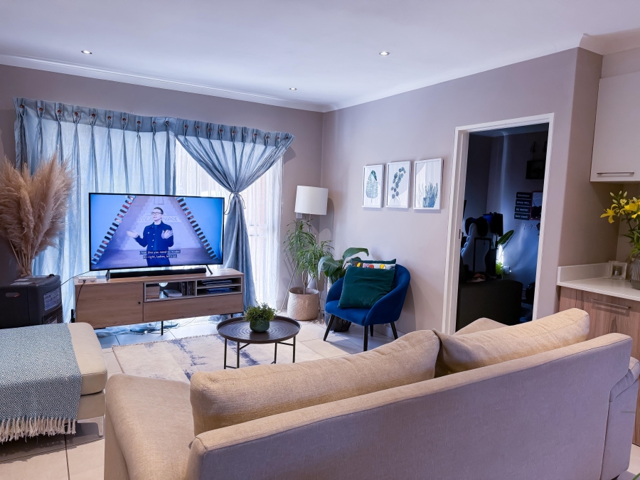 To Let 2 Bedroom Property for Rent in Die Hoewes Gauteng