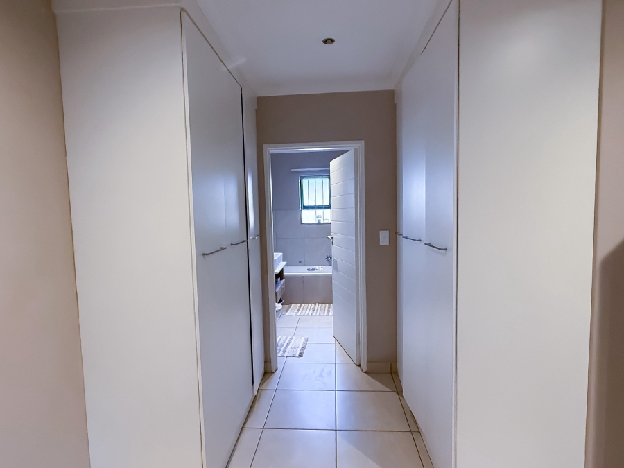 To Let 2 Bedroom Property for Rent in Die Hoewes Gauteng