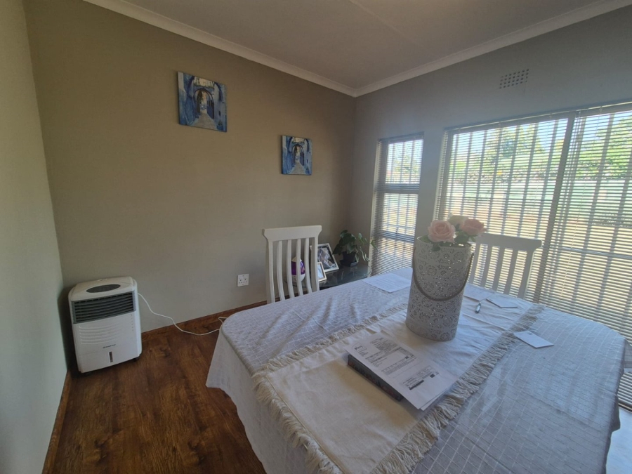 3 Bedroom Property for Sale in Wilro Park Gauteng