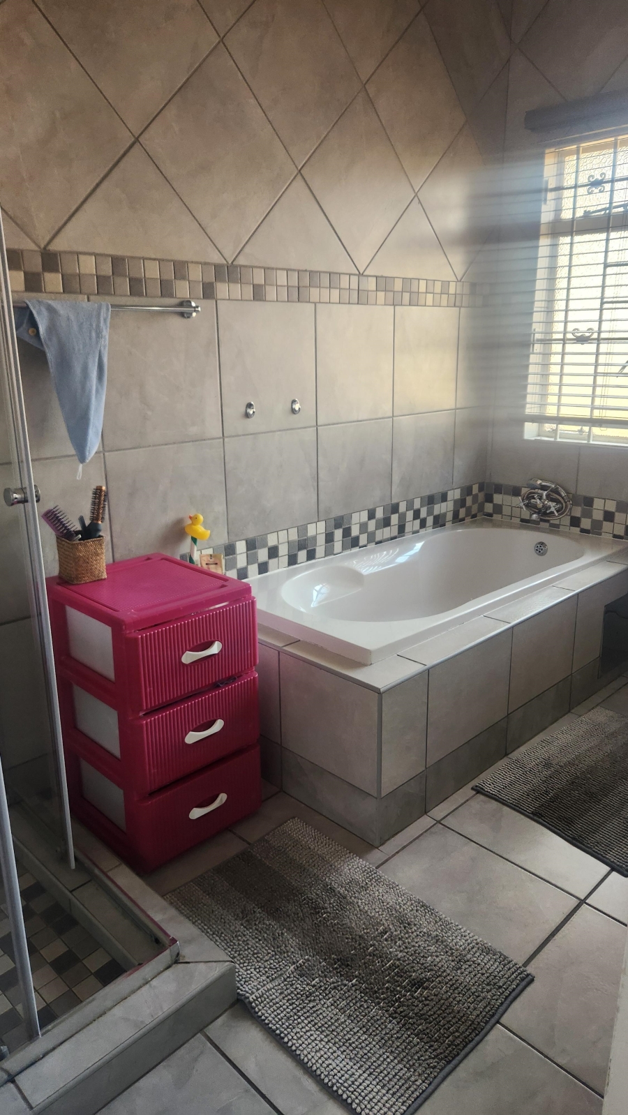 4 Bedroom Property for Sale in Wierda Park Gauteng