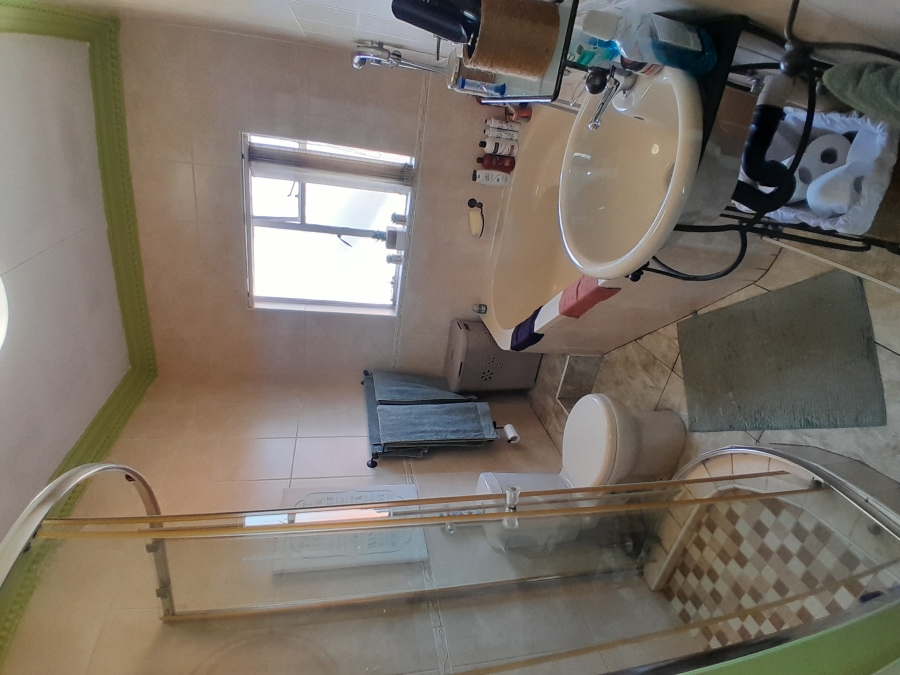 5 Bedroom Property for Sale in Witpoortjie Gauteng