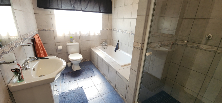5 Bedroom Property for Sale in Henley on Klip Gauteng