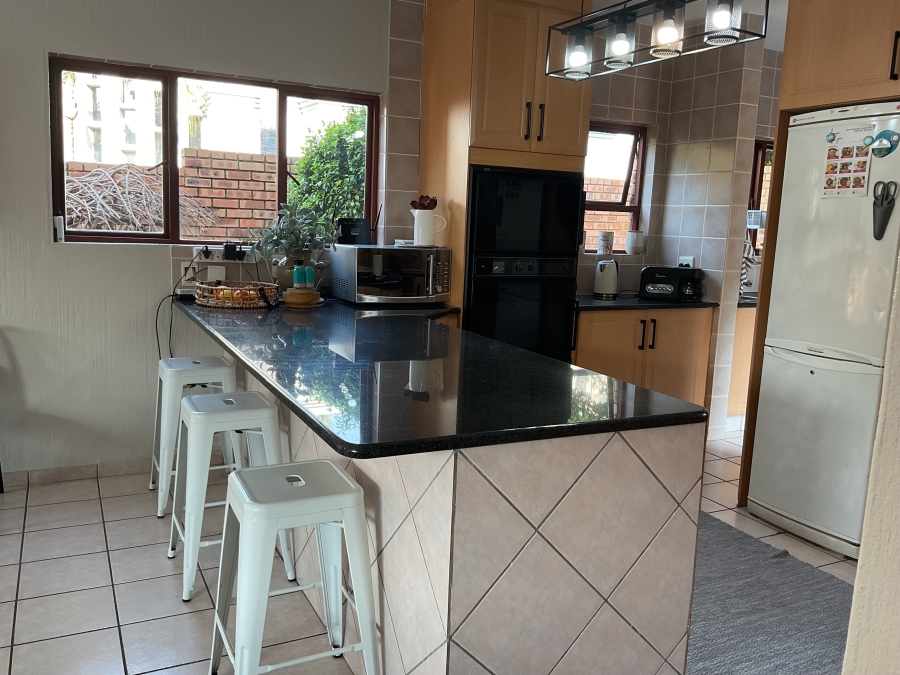 4 Bedroom Property for Sale in Silver Lakes Golf Estate Gauteng