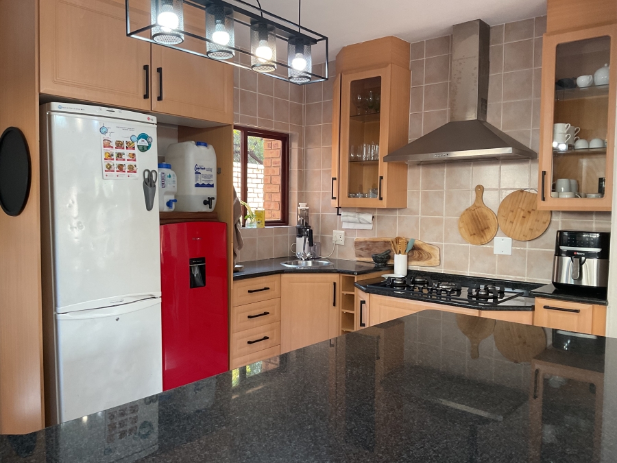 4 Bedroom Property for Sale in Silver Lakes Golf Estate Gauteng