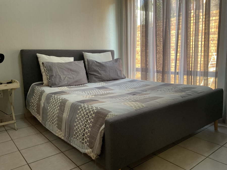 4 Bedroom Property for Sale in Silver Lakes Golf Estate Gauteng