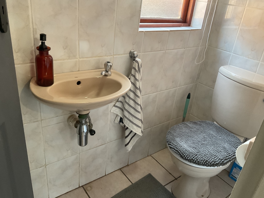 4 Bedroom Property for Sale in Silver Lakes Golf Estate Gauteng