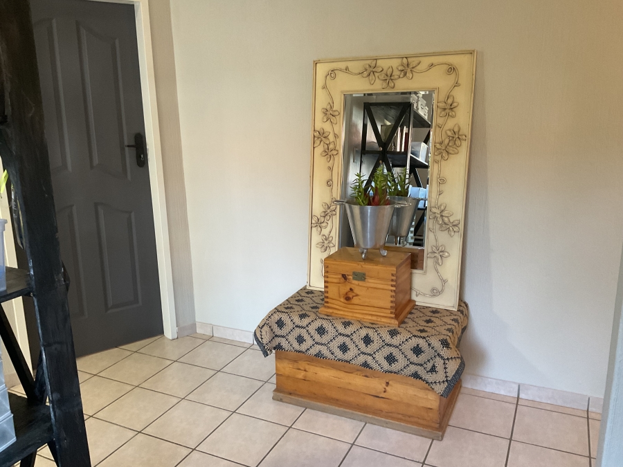 4 Bedroom Property for Sale in Silver Lakes Golf Estate Gauteng