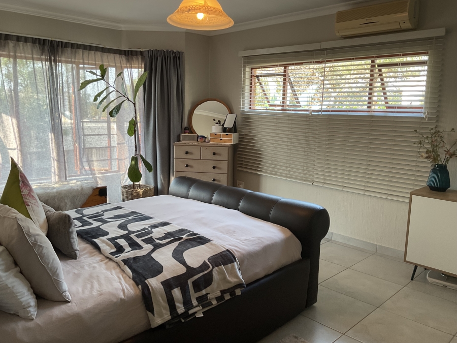 4 Bedroom Property for Sale in Silver Lakes Golf Estate Gauteng