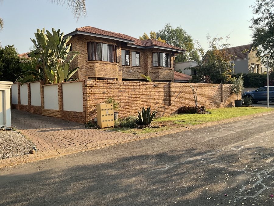 4 Bedroom Property for Sale in Silver Lakes Golf Estate Gauteng