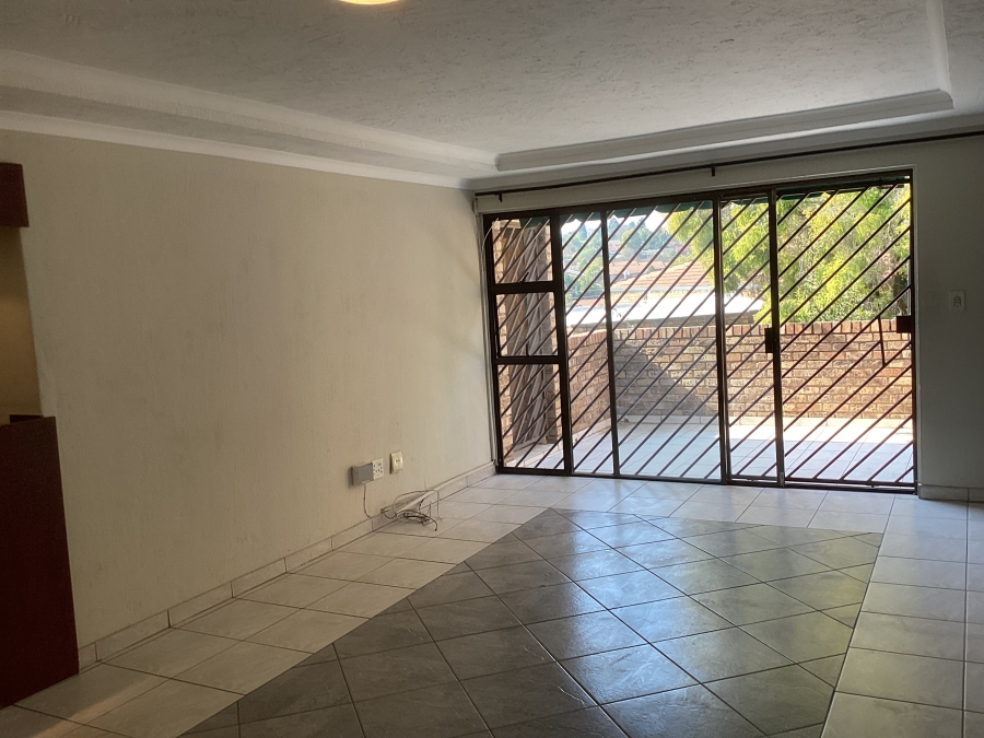 To Let 2 Bedroom Property for Rent in Northwold Gauteng