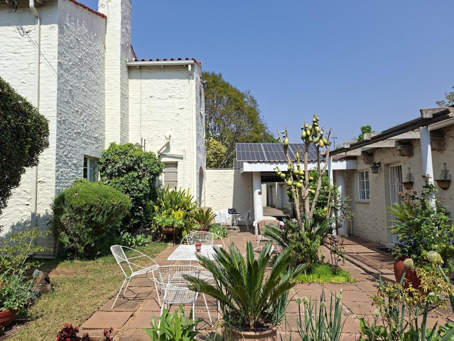 5 Bedroom Property for Sale in Brooklyn Gauteng