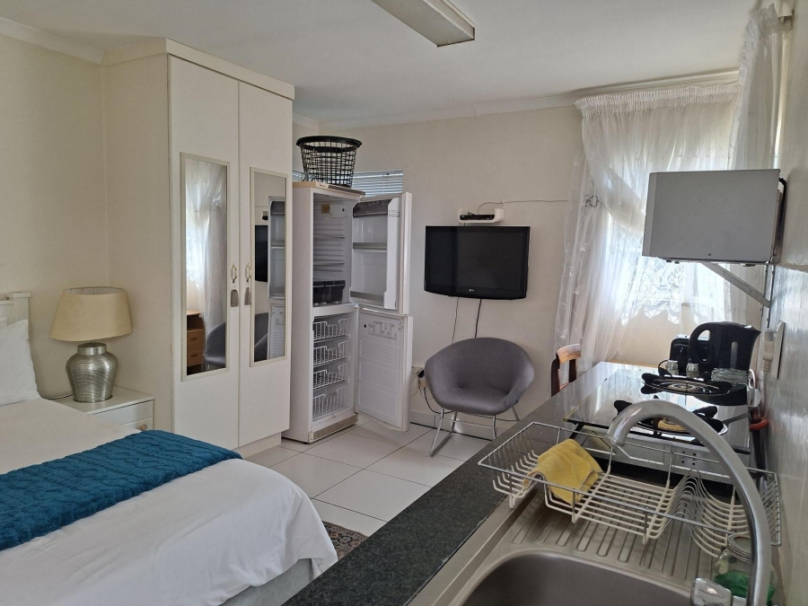5 Bedroom Property for Sale in Brooklyn Gauteng