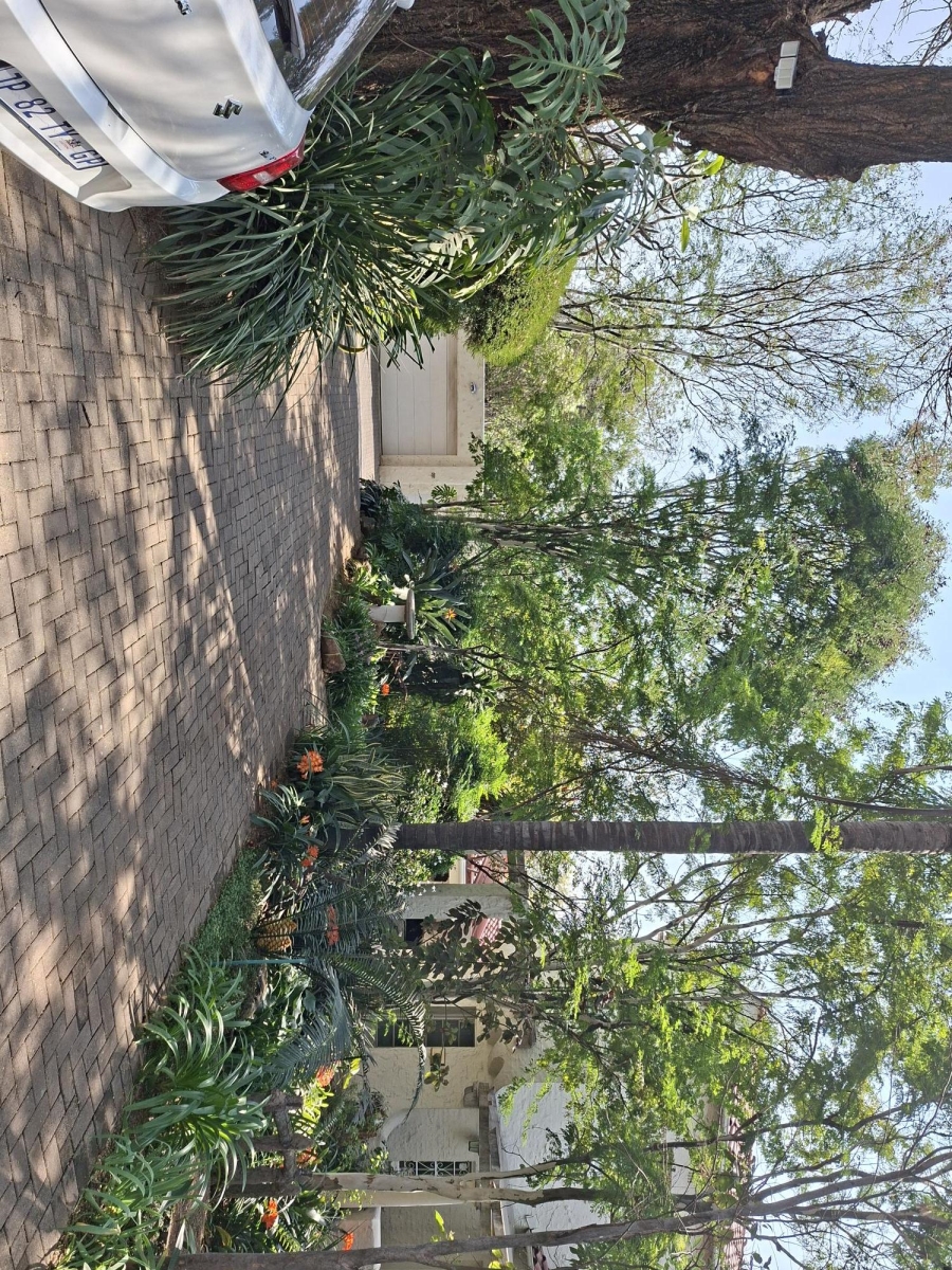 5 Bedroom Property for Sale in Brooklyn Gauteng