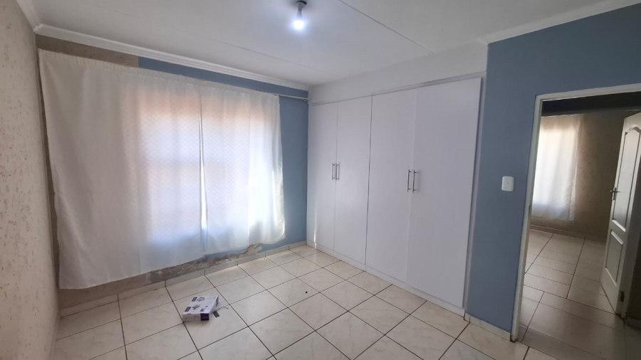 To Let 4 Bedroom Property for Rent in The Orchards Gauteng