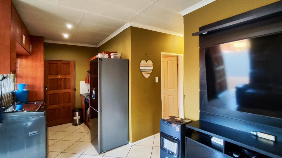 3 Bedroom Property for Sale in Dawn Park Gauteng