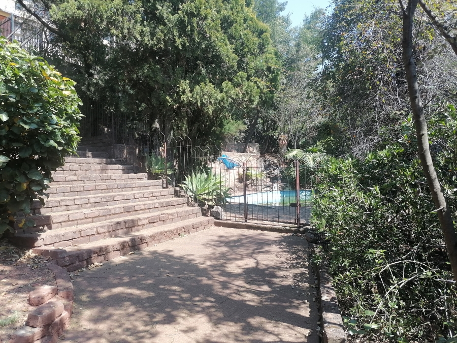 To Let 5 Bedroom Property for Rent in Wilro Park Gauteng