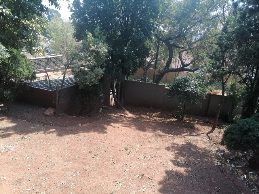 To Let 5 Bedroom Property for Rent in Wilro Park Gauteng