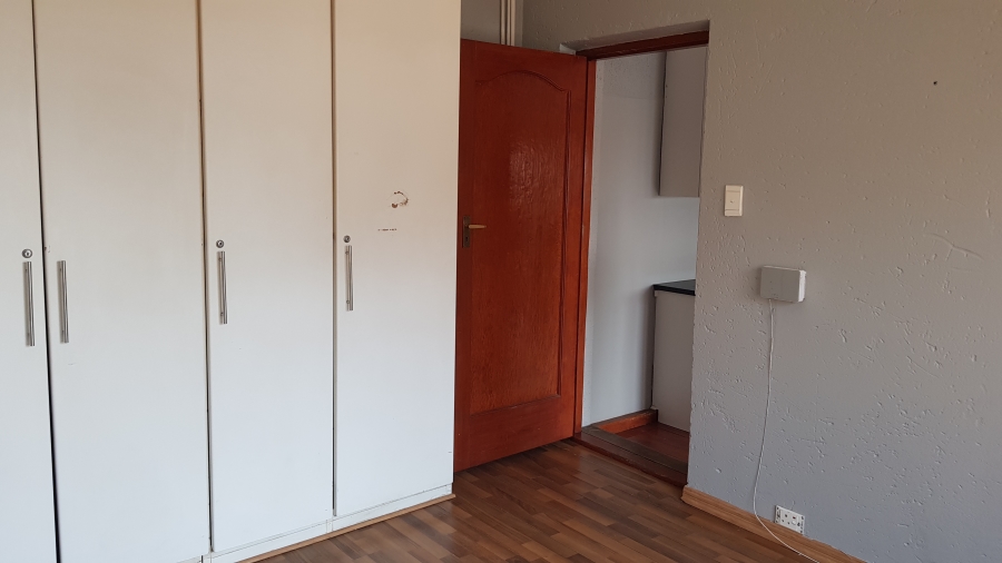 To Let 1 Bedroom Property for Rent in Greymont Gauteng