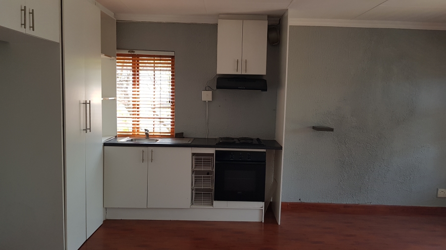 To Let 1 Bedroom Property for Rent in Greymont Gauteng