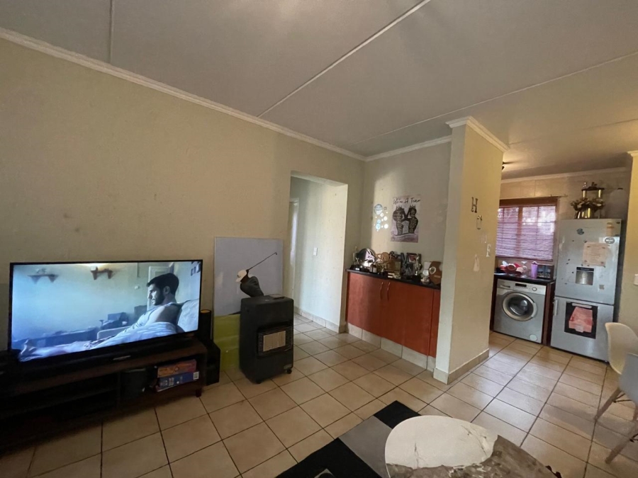 To Let 2 Bedroom Property for Rent in Noordwyk Gauteng