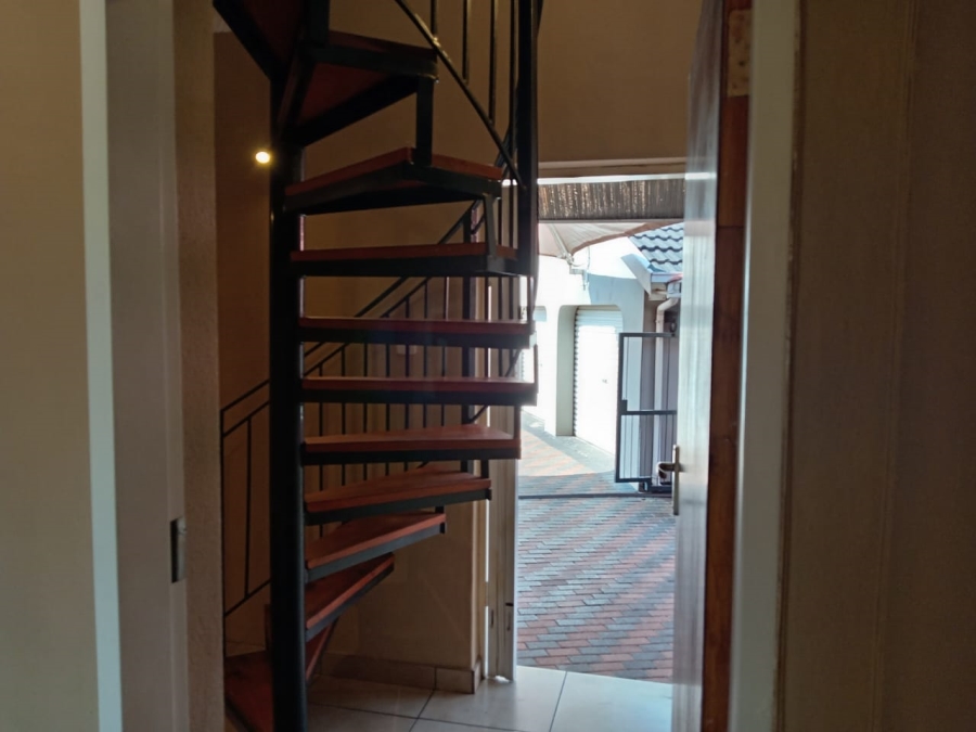 3 Bedroom Property for Sale in Witpoortjie Gauteng