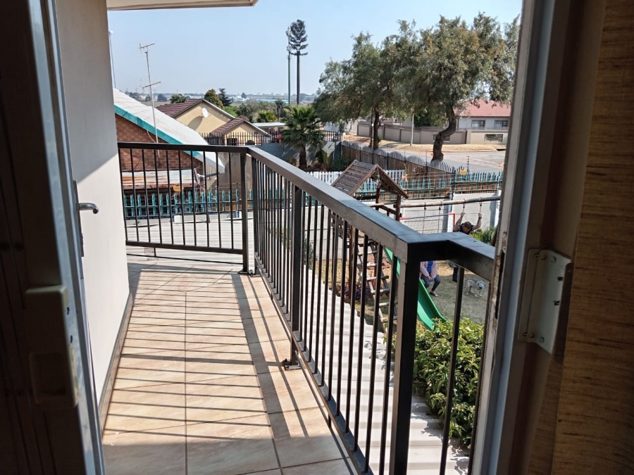 3 Bedroom Property for Sale in Witpoortjie Gauteng