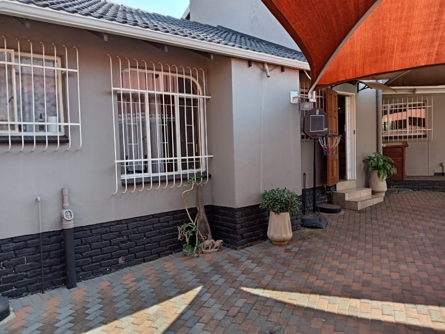 3 Bedroom Property for Sale in Witpoortjie Gauteng