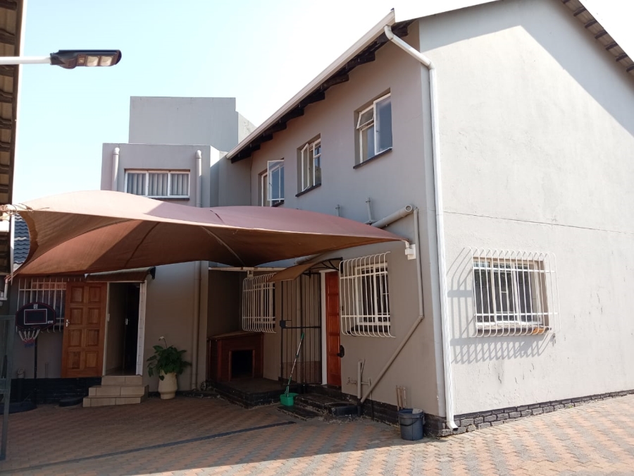 3 Bedroom Property for Sale in Witpoortjie Gauteng