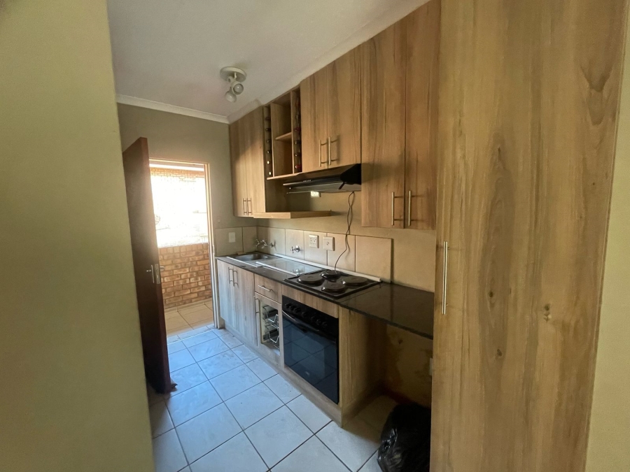 To Let 2 Bedroom Property for Rent in Lotus Gardens Gauteng