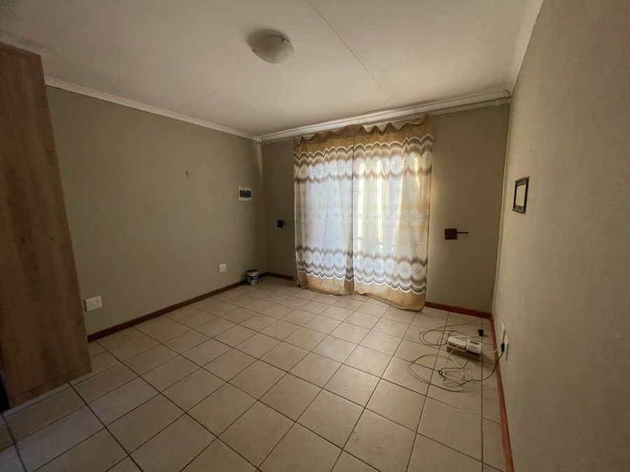 To Let 2 Bedroom Property for Rent in Lotus Gardens Gauteng