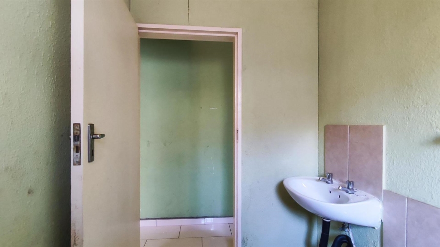 3 Bedroom Property for Sale in Windmill Park Gauteng