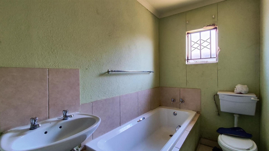 3 Bedroom Property for Sale in Windmill Park Gauteng