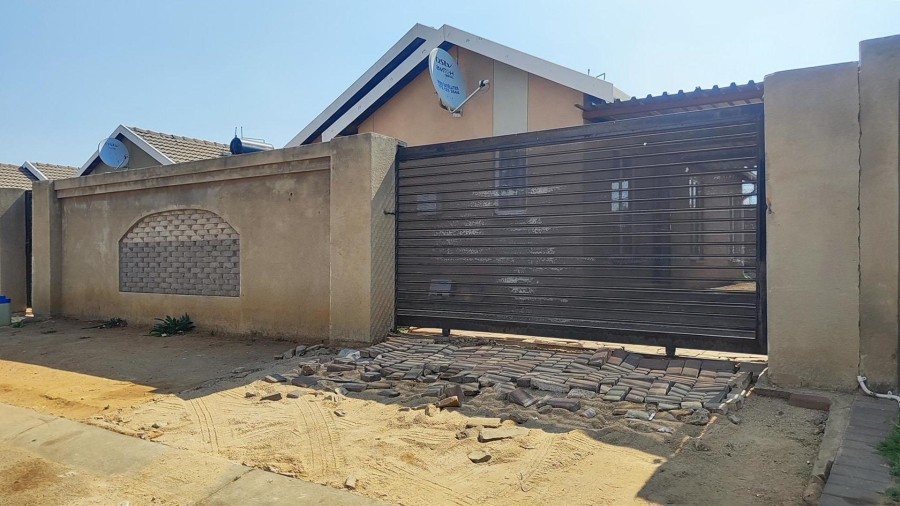 3 Bedroom Property for Sale in Windmill Park Gauteng