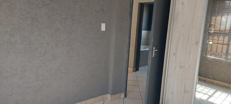 3 Bedroom Property for Sale in Dawn Park Gauteng