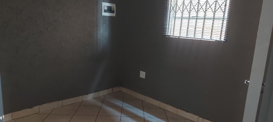 3 Bedroom Property for Sale in Dawn Park Gauteng