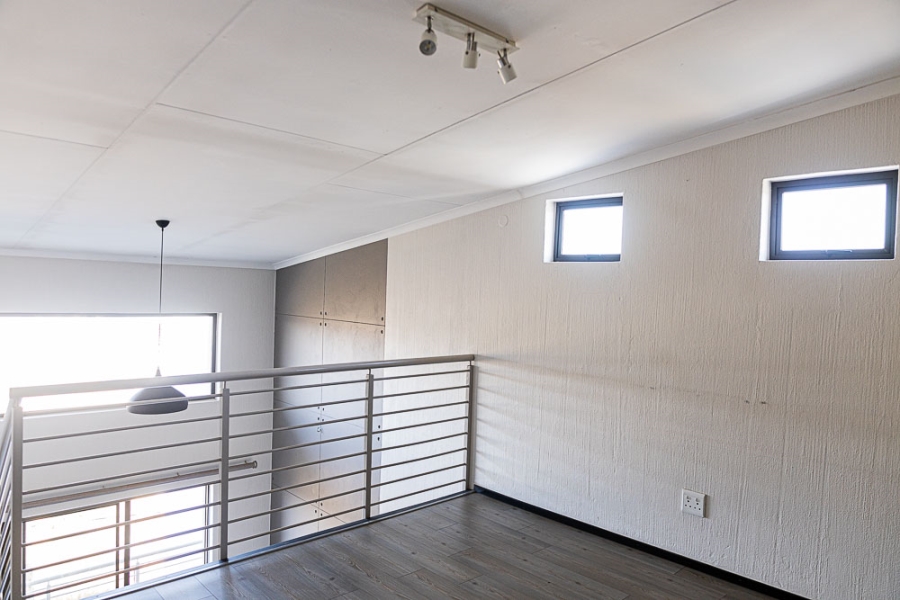 2 Bedroom Property for Sale in Broadacres Gauteng