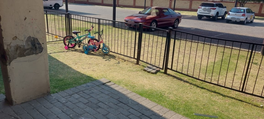 2 Bedroom Property for Sale in Comet Gauteng