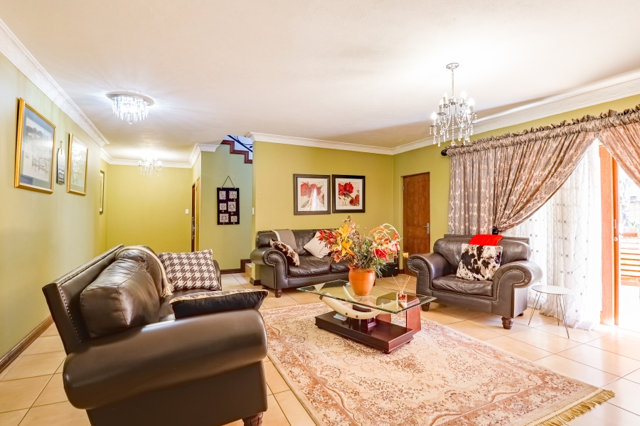 To Let 4 Bedroom Property for Rent in Willow Acres Gauteng