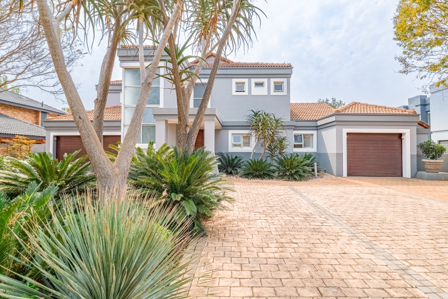 To Let 4 Bedroom Property for Rent in Silver Lakes Golf Estate Gauteng