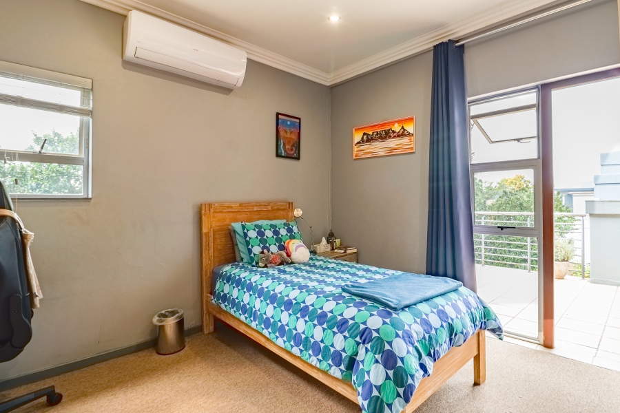 To Let 4 Bedroom Property for Rent in Silver Lakes Golf Estate Gauteng