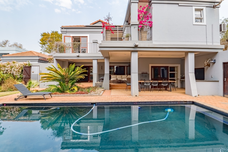 To Let 4 Bedroom Property for Rent in Silver Lakes Golf Estate Gauteng