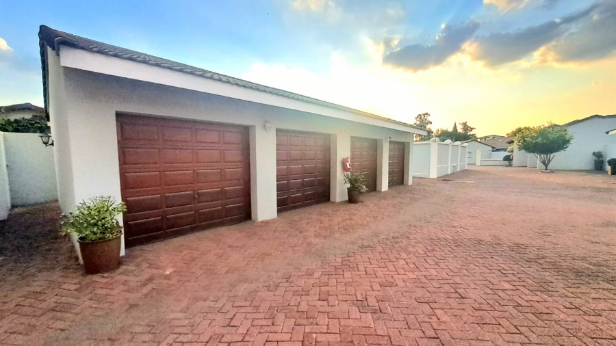 2 Bedroom Property for Sale in Three Rivers Gauteng