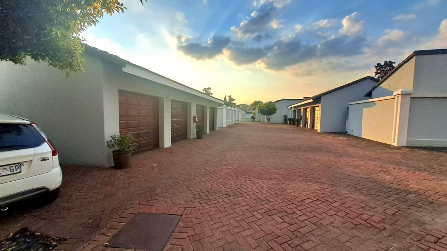 2 Bedroom Property for Sale in Three Rivers Gauteng