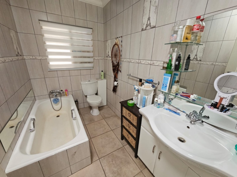 3 Bedroom Property for Sale in Three Rivers Gauteng