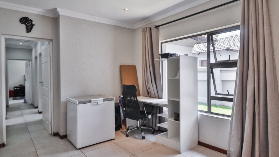 3 Bedroom Property for Sale in Helderwyk Gauteng