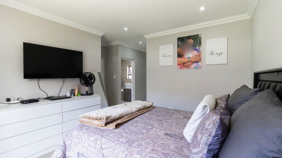 3 Bedroom Property for Sale in Helderwyk Gauteng
