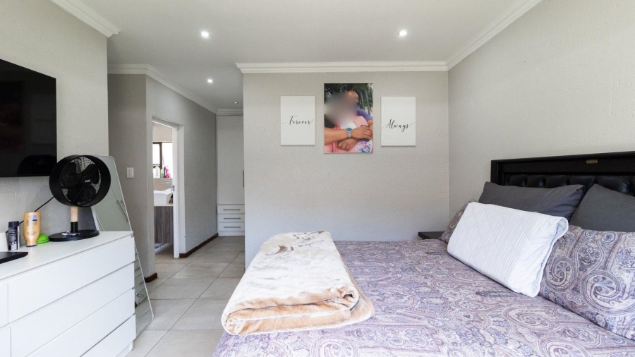 3 Bedroom Property for Sale in Helderwyk Gauteng