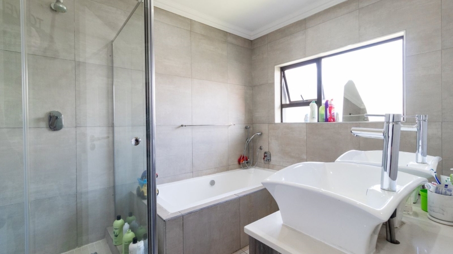 3 Bedroom Property for Sale in Helderwyk Gauteng
